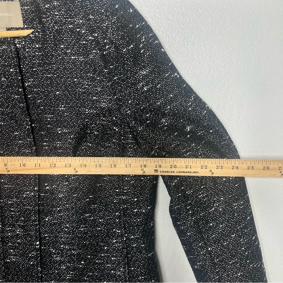 Banana Republic Tweed Black and White Coat Jacket Elegant Minimilist Petite M - Picture 3 of 9
